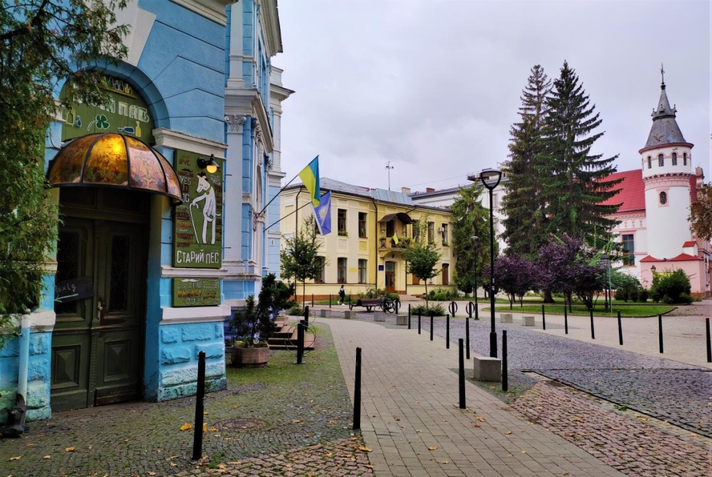 Вікенд в Івано-Франківську: затишне та сучасне місто, яке не впізнати 40 Центр Івано-Франківська / фото Марина Григоренко