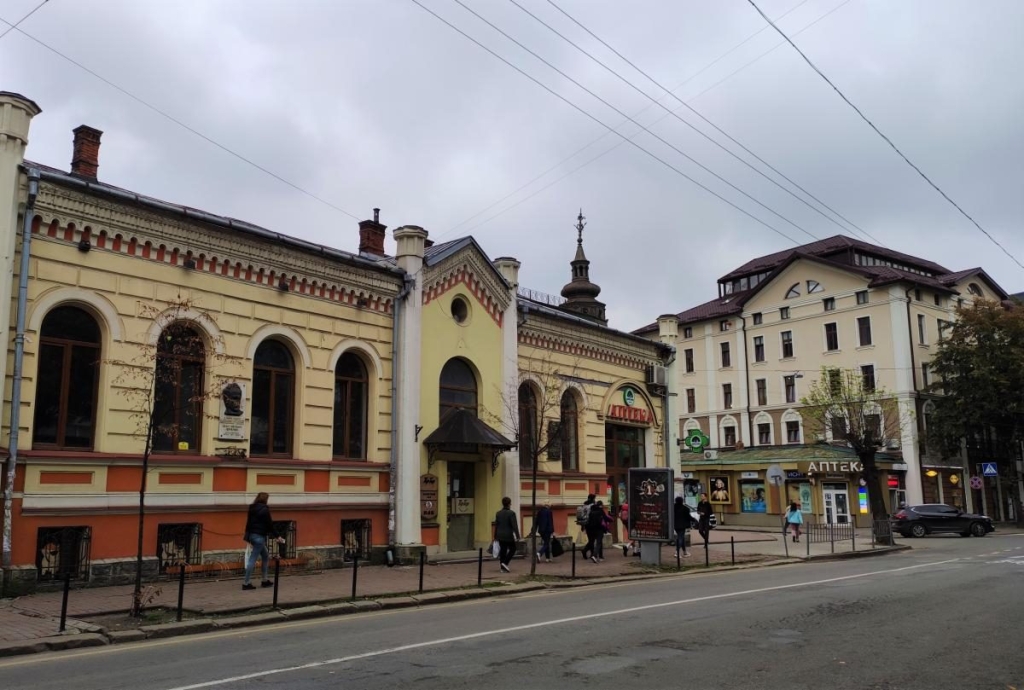Вікенд в Івано-Франківську: затишне та сучасне місто, яке не впізнати 25 Вікенд в Івано-Франківську: затишне та сучасне місто, яке не впізнати
