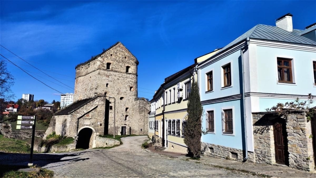 Вікенд в Кам'янець-Подільську: що подивитися та де смачно поїсти 7 Вікенд в Кам'янець-Подільську: що подивитися та де смачно поїсти