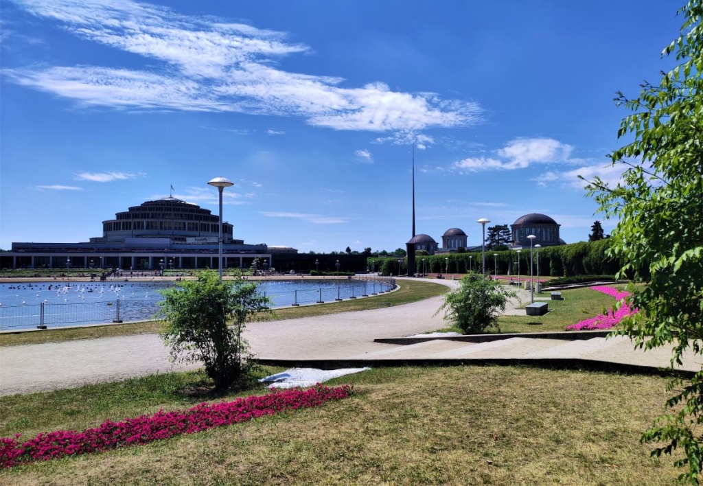 Вроцлав: суміш тисячолітньої історії та молодіжного вайбу 17 "Зала століття" і мультимедійний фонтан у Вроцлаві / фото Марина Григоренко