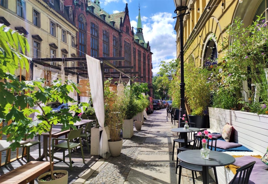 Вроцлав: суміш тисячолітньої історії та молодіжного вайбу 19 У Вроцлаві багато стильних закладів / фото Марина Григоренко