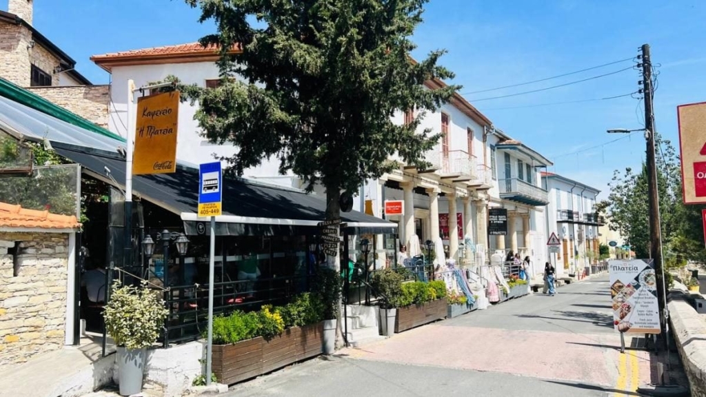 Їсти, молитися, пити. Кіпр – острів сили, обжерливості, молитов і задоволень 149 Їсти, молитися, пити. Кіпр – острів сили, обжерливості, молитов і задоволень