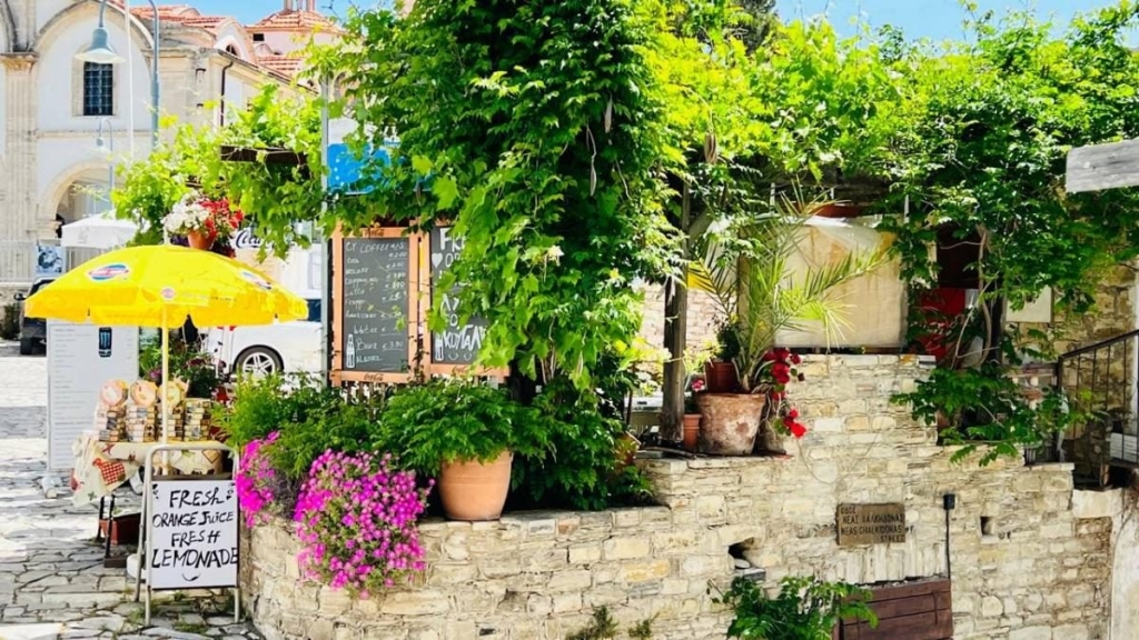 Їсти, молитися, пити. Кіпр – острів сили, обжерливості, молитов і задоволень 164 Їсти, молитися, пити. Кіпр – острів сили, обжерливості, молитов і задоволень