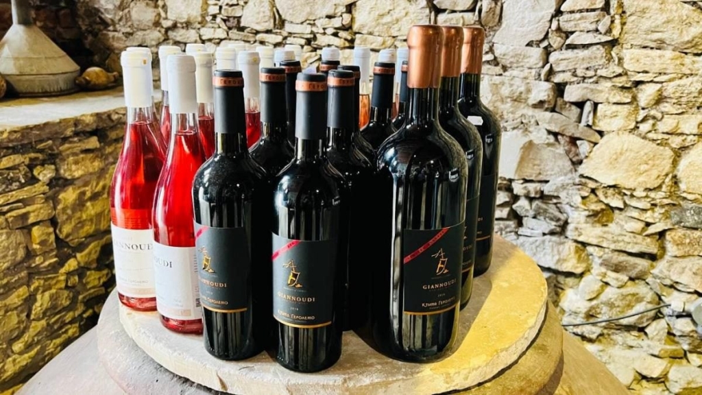 Їсти, молитися, пити. Кіпр – острів сили, обжерливості, молитов і задоволень 181 Їсти, молитися, пити. Кіпр – острів сили, обжерливості, молитов і задоволень