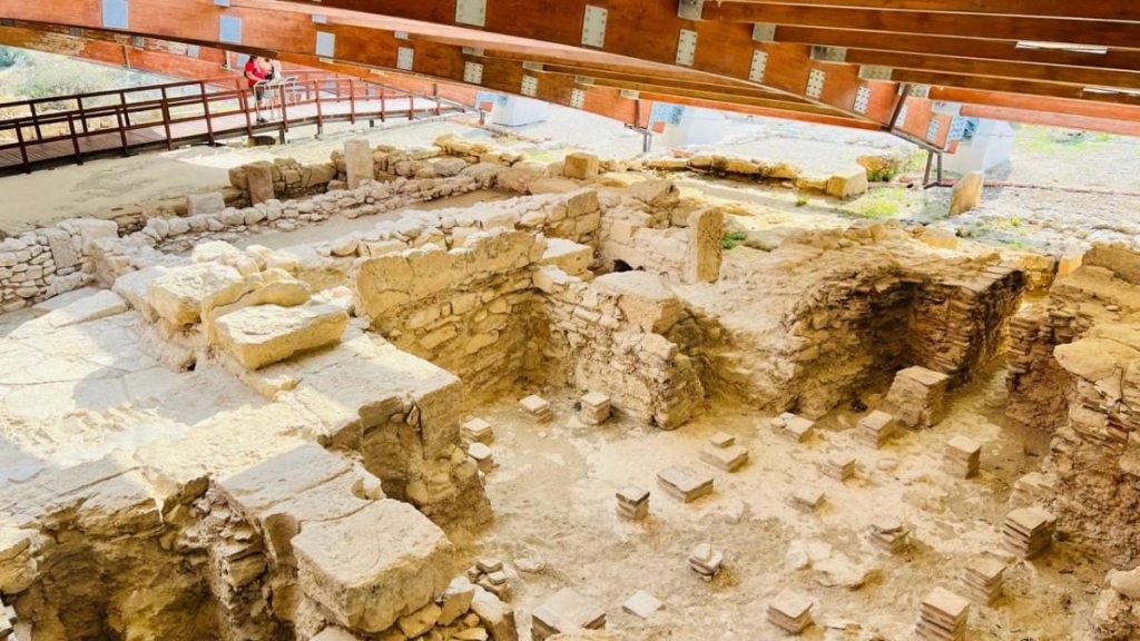 Їсти, молитися, пити. Кіпр – острів сили, обжерливості, молитов і задоволень 112 Їсти, молитися, пити. Кіпр – острів сили, обжерливості, молитов і задоволень