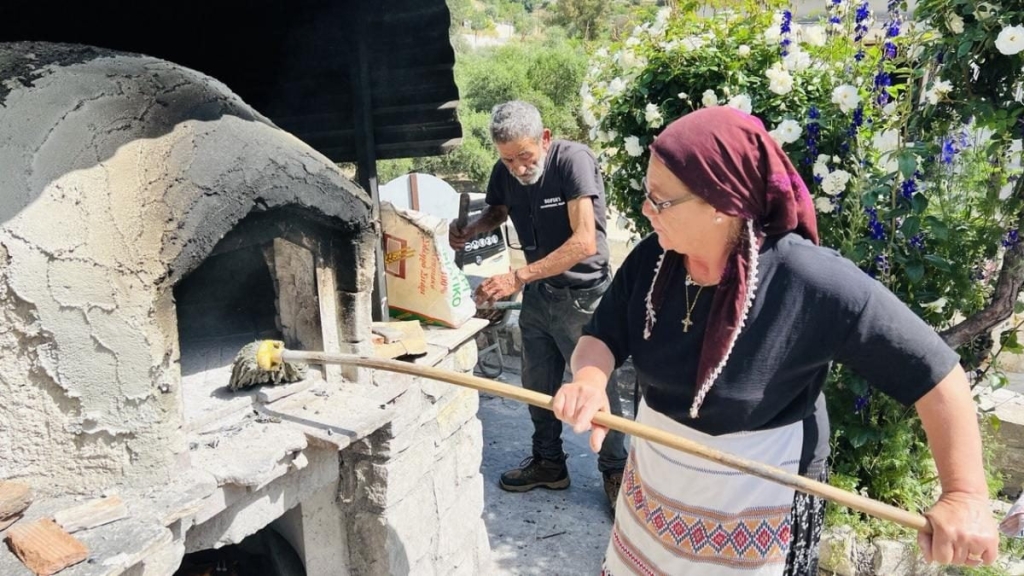Їсти, молитися, пити. Кіпр – острів сили, обжерливості, молитов і задоволень 137 Їсти, молитися, пити. Кіпр – острів сили, обжерливості, молитов і задоволень