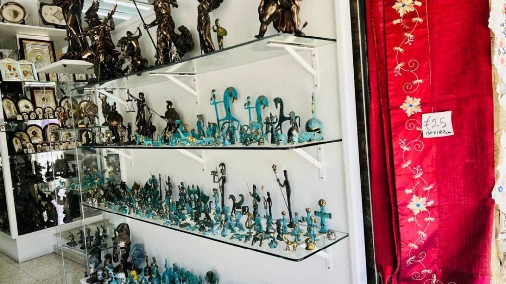 Їсти, молитися, пити. Кіпр – острів сили, обжерливості, молитов і задоволень 153 Їсти, молитися, пити. Кіпр – острів сили, обжерливості, молитов і задоволень