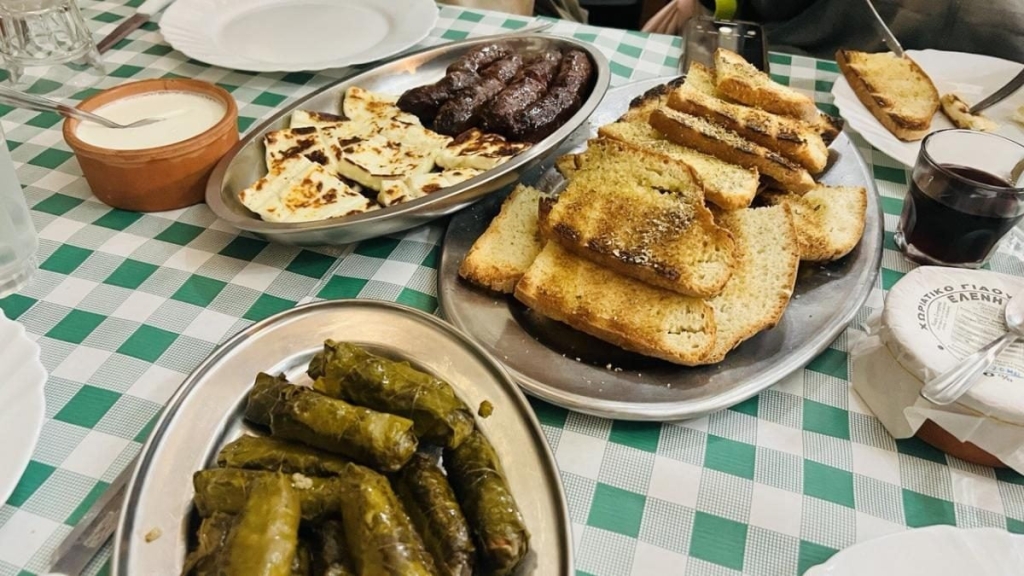 Їсти, молитися, пити. Кіпр – острів сили, обжерливості, молитов і задоволень 40 Їсти, молитися, пити. Кіпр – острів сили, обжерливості, молитов і задоволень