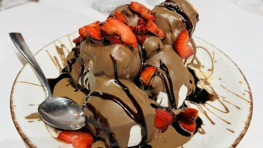 Їсти, молитися, пити. Кіпр – острів сили, обжерливості, молитов і задоволень 43 Їсти, молитися, пити. Кіпр – острів сили, обжерливості, молитов і задоволень