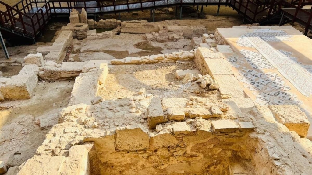 Їсти, молитися, пити. Кіпр – острів сили, обжерливості, молитов і задоволень 111 Їсти, молитися, пити. Кіпр – острів сили, обжерливості, молитов і задоволень