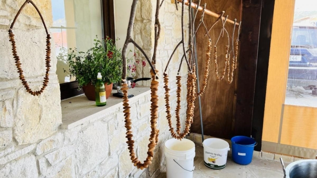 Їсти, молитися, пити. Кіпр – острів сили, обжерливості, молитов і задоволень 147 Їсти, молитися, пити. Кіпр – острів сили, обжерливості, молитов і задоволень