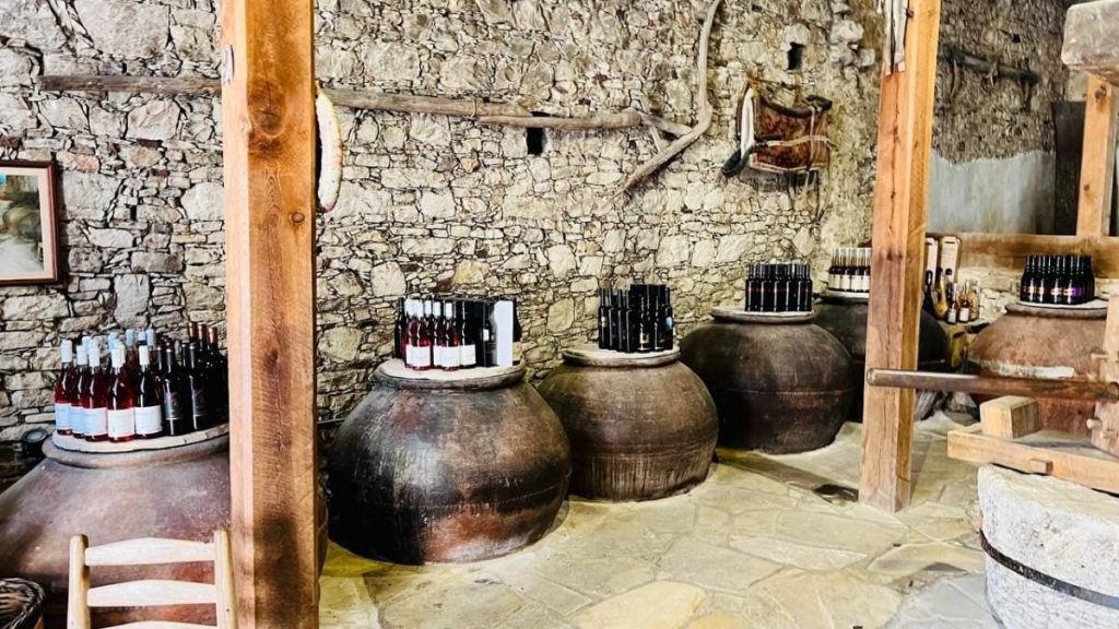 Їсти, молитися, пити. Кіпр – острів сили, обжерливості, молитов і задоволень 183 Їсти, молитися, пити. Кіпр – острів сили, обжерливості, молитов і задоволень