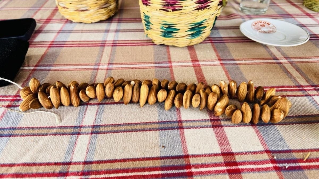 Їсти, молитися, пити. Кіпр – острів сили, обжерливості, молитов і задоволень 144 Їсти, молитися, пити. Кіпр – острів сили, обжерливості, молитов і задоволень