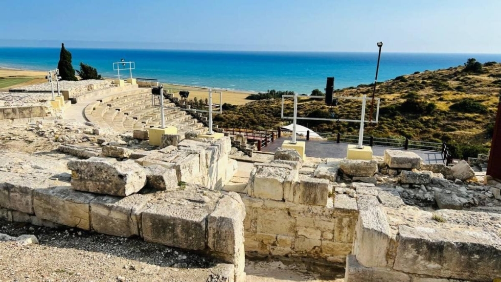 Їсти, молитися, пити. Кіпр – острів сили, обжерливості, молитов і задоволень 118 Їсти, молитися, пити. Кіпр – острів сили, обжерливості, молитов і задоволень