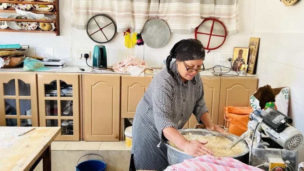 Їсти, молитися, пити. Кіпр – острів сили, обжерливості, молитов і задоволень 132 Їсти, молитися, пити. Кіпр – острів сили, обжерливості, молитов і задоволень