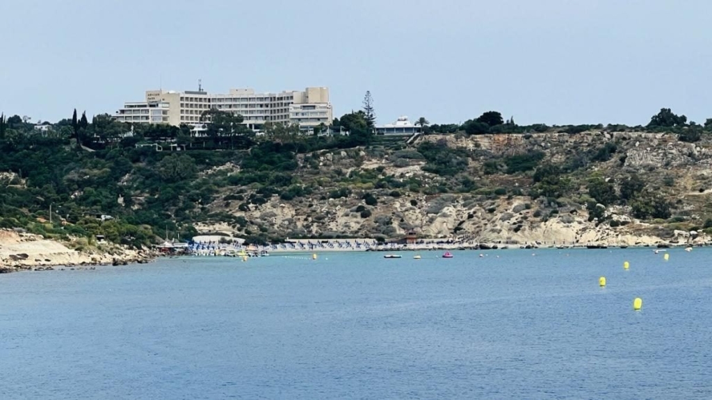 Їсти, молитися, пити. Кіпр – острів сили, обжерливості, молитов і задоволень 2 Їсти, молитися, пити. Кіпр – острів сили, обжерливості, молитов і задоволень