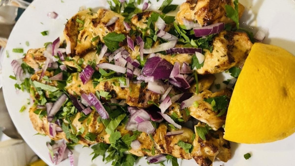 Їсти, молитися, пити. Кіпр – острів сили, обжерливості, молитов і задоволень 39 Їсти, молитися, пити. Кіпр – острів сили, обжерливості, молитов і задоволень