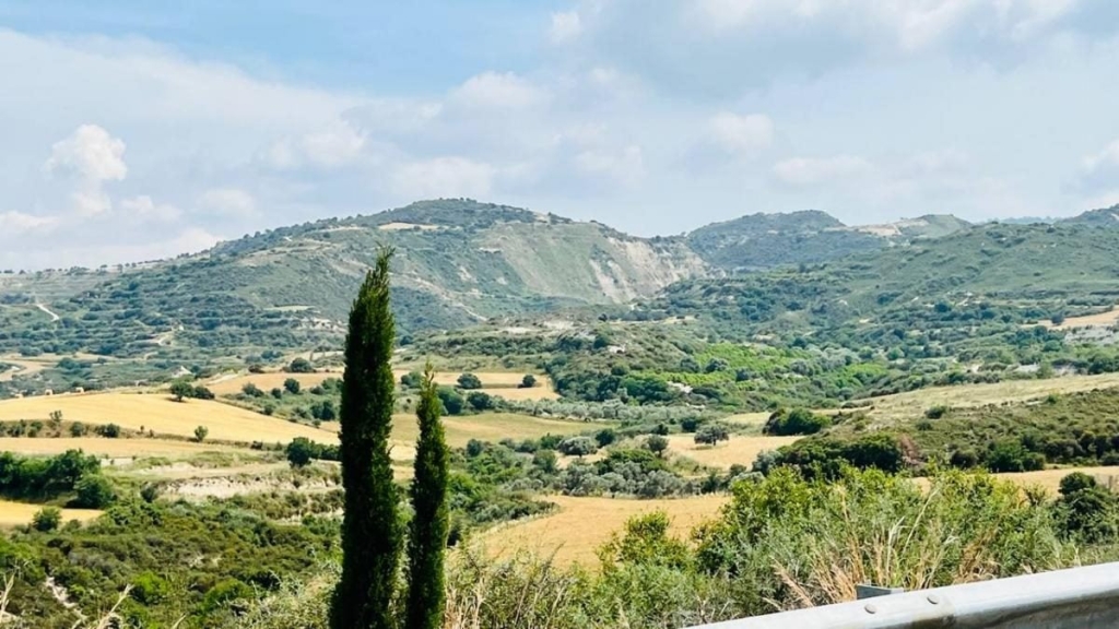 Їсти, молитися, пити. Кіпр – острів сили, обжерливості, молитов і задоволень 108 Їсти, молитися, пити. Кіпр – острів сили, обжерливості, молитов і задоволень