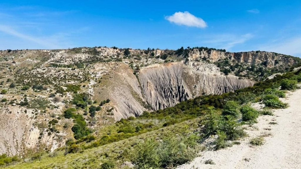 Їсти, молитися, пити. Кіпр – острів сили, обжерливості, молитов і задоволень 93 Їсти, молитися, пити. Кіпр – острів сили, обжерливості, молитов і задоволень