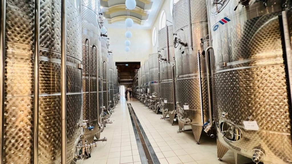 Їсти, молитися, пити. Кіпр – острів сили, обжерливості, молитов і задоволень 194 Їсти, молитися, пити. Кіпр – острів сили, обжерливості, молитов і задоволень