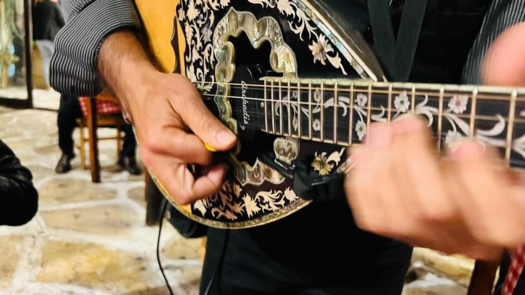 Їсти, молитися, пити. Кіпр – острів сили, обжерливості, молитов і задоволень 215 Їсти, молитися, пити. Кіпр – острів сили, обжерливості, молитов і задоволень