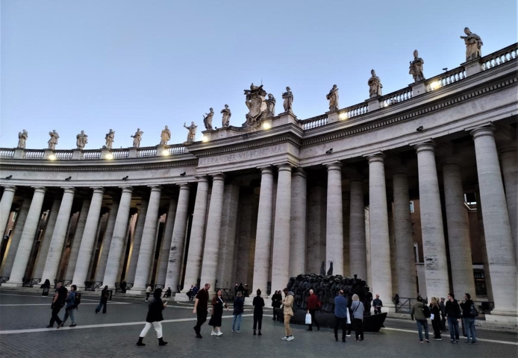 Заглянути до Ватикану 4 Заглянути до Ватикану