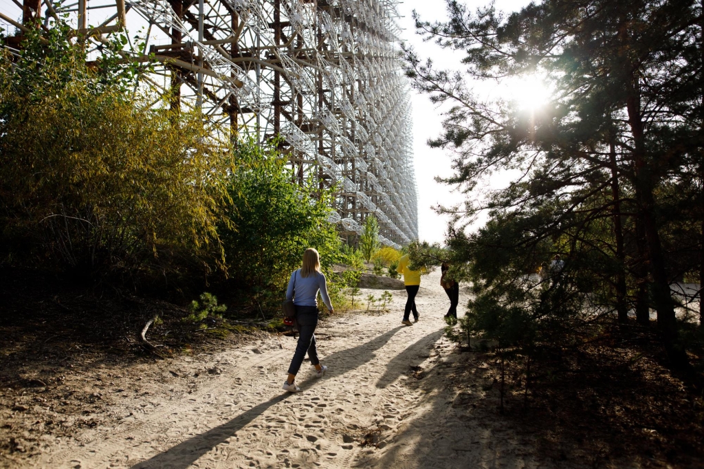 Занедбані радянські об'єкти в Україні: де знаходяться таємничі радари, бункери та аеродроми-привиди Занедбані радянські об'єкти в Україні: де знаходяться таємничі радари, бункери та аеродроми-привиди 2