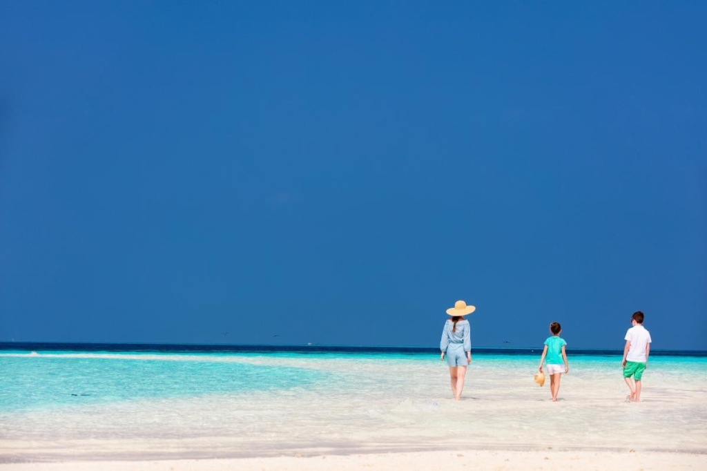 Запит на довгострокове планування і відсутність росіян: як українці відпочивали влітку 2025 року 1 Українці цього літа подорожували активніше / фото ua.depositphotos.com