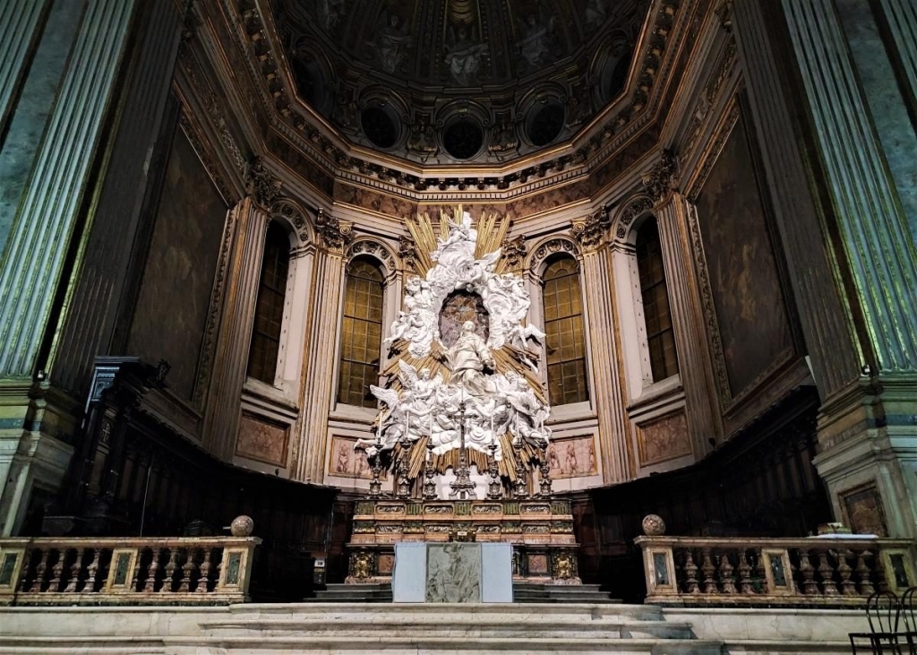 Зрозуміти і полюбити Неаполь: Марадона, клоуни і контрасти 64 Зрозуміти і полюбити Неаполь: Марадона, клоуни і контрасти