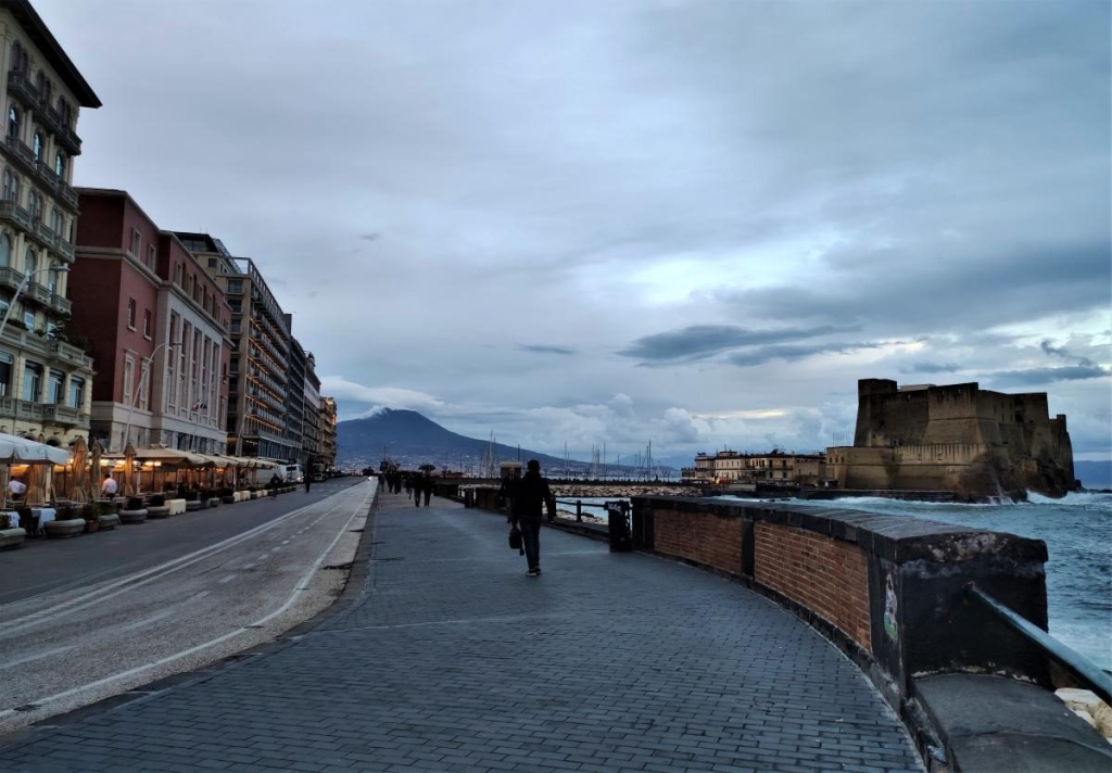 Зрозуміти і полюбити Неаполь: Марадона, клоуни і контрасти 44 Зрозуміти і полюбити Неаполь: Марадона, клоуни і контрасти