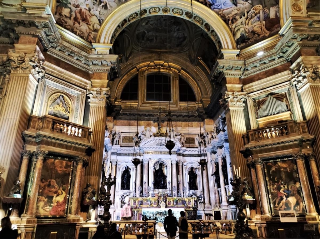 Зрозуміти і полюбити Неаполь: Марадона, клоуни і контрасти 63 Зрозуміти і полюбити Неаполь: Марадона, клоуни і контрасти