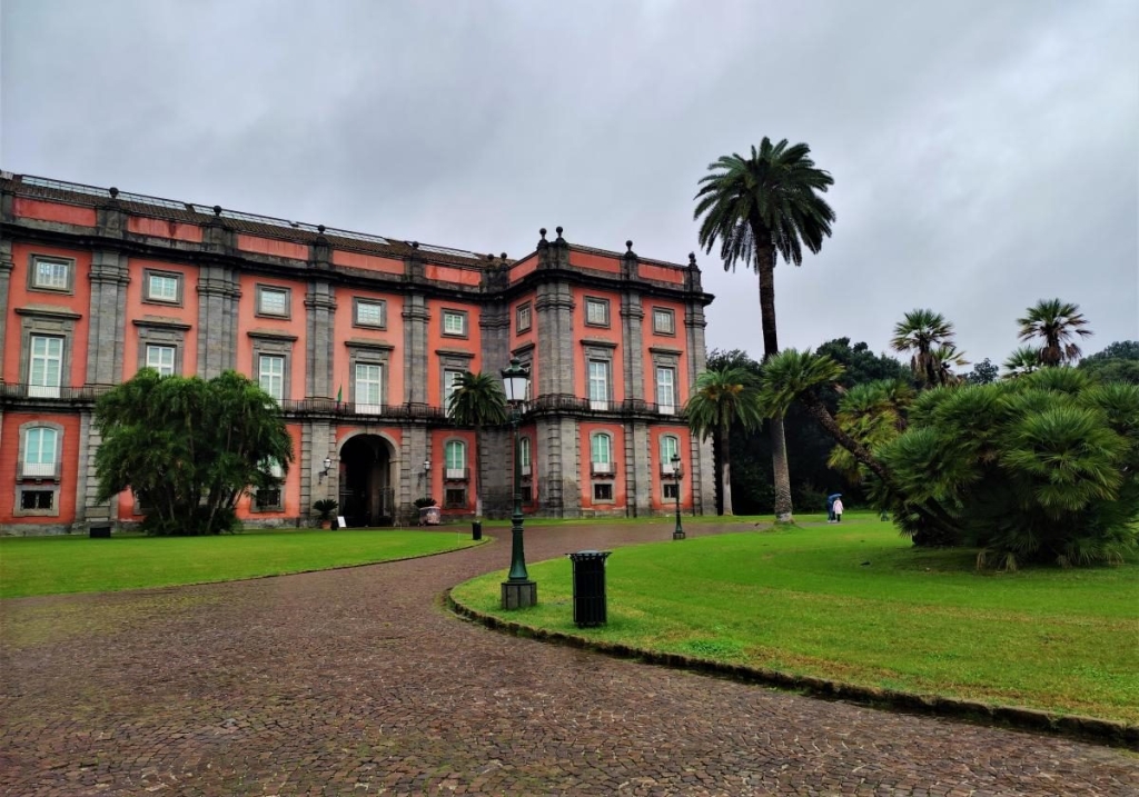 Зрозуміти і полюбити Неаполь: Марадона, клоуни і контрасти 58 Зрозуміти і полюбити Неаполь: Марадона, клоуни і контрасти