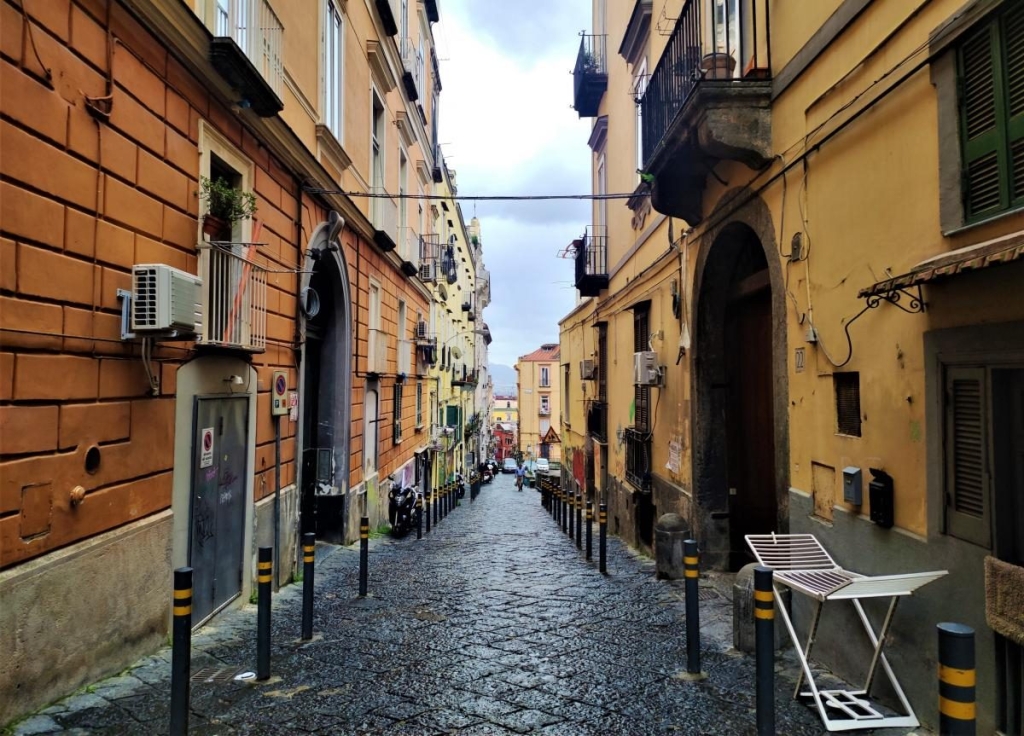 Зрозуміти і полюбити Неаполь: Марадона, клоуни і контрасти 84 Зрозуміти і полюбити Неаполь: Марадона, клоуни і контрасти