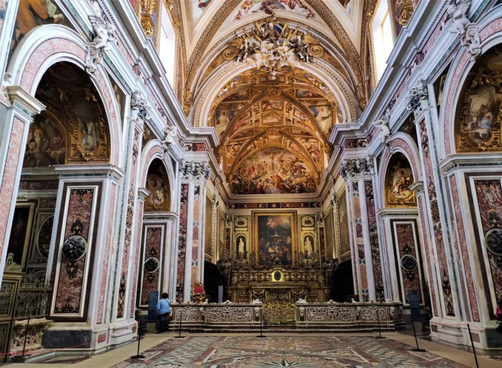 Зрозуміти і полюбити Неаполь: Марадона, клоуни і контрасти 16 Зрозуміти і полюбити Неаполь: Марадона, клоуни і контрасти