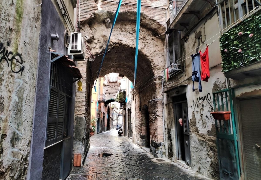 Зрозуміти і полюбити Неаполь: Марадона, клоуни і контрасти 88 Зрозуміти і полюбити Неаполь: Марадона, клоуни і контрасти