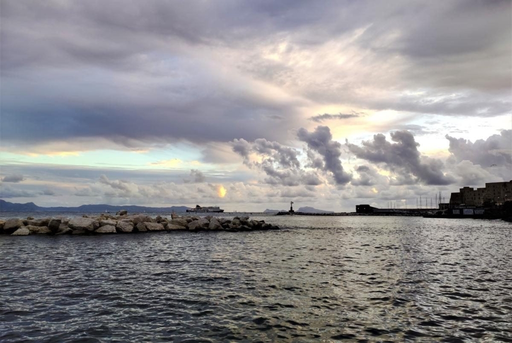 Зрозуміти і полюбити Неаполь: Марадона, клоуни і контрасти 38 Зрозуміти і полюбити Неаполь: Марадона, клоуни і контрасти