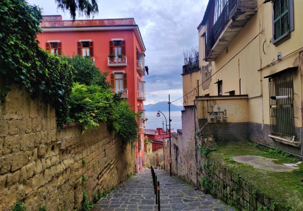 Зрозуміти і полюбити Неаполь: Марадона, клоуни і контрасти 71 Зрозуміти і полюбити Неаполь: Марадона, клоуни і контрасти