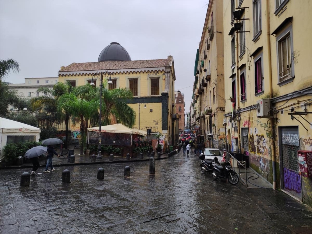 Зрозуміти і полюбити Неаполь: Марадона, клоуни і контрасти 87 Зрозуміти і полюбити Неаполь: Марадона, клоуни і контрасти