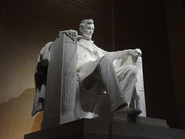 Урядова архітектура Відомий урядовий будинок у Вашингтоні з сучасною архітектурою та історичним значенням, відповідно до концепції забудови міста 2026 року