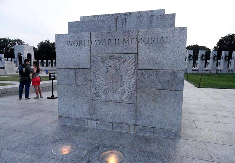 Урядавий комплекс Вигляд на сучасний урядовий комплекс у Вашингтоні з історичними пам'ятками та архітектурою 2026 року