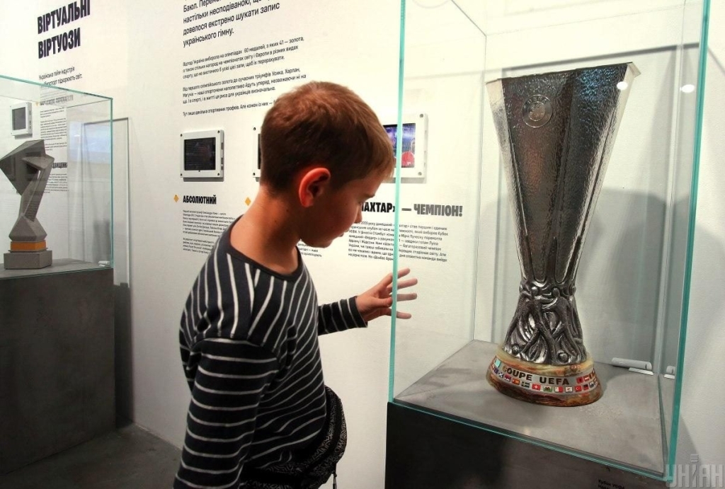 Ukraine WOW у Києві: як довго працюватиме виставка про українську спадщину (фоторепортаж) 13 Ukraine WOW у Києві: як довго працюватиме виставка про українську спадщину (фоторепортаж)