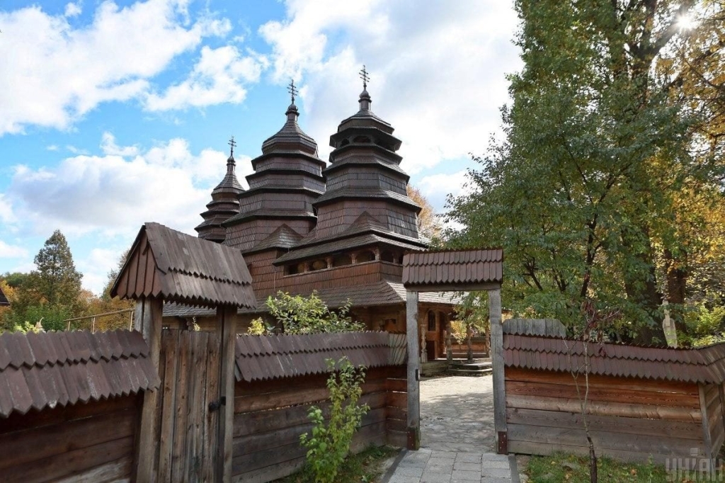 Як святкують традиційне гуцульське весілля: яскравий фоторепортаж зі Львова 7 Як святкують традиційне гуцульське весілля: яскравий фоторепортаж зі Львова