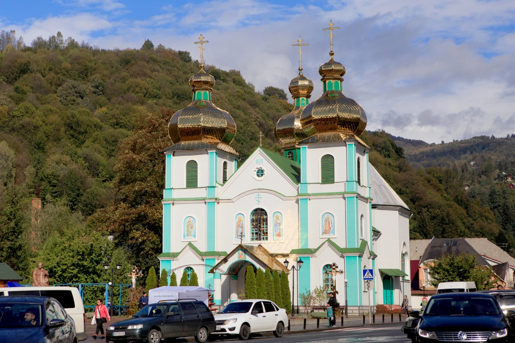 Карпатські рекорди: найвисокогірніше місто України, де б'ють 100 цілющих джерел Карпатські рекорди: найвисокогірніше місто України, де б'ють 100 цілющих джерел 2