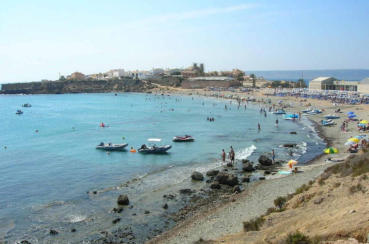 Лише засмага та плавання: названо острів в Іспанії, який створений для "лінивого" відпочинку 1 От