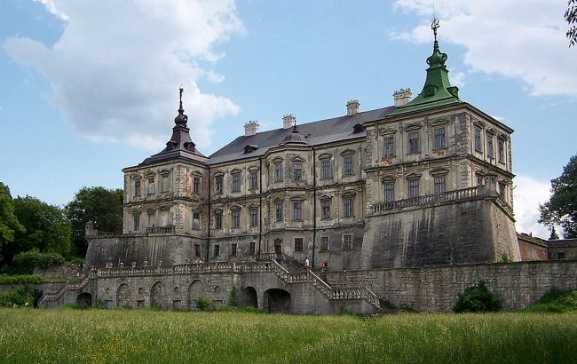 Наймістичніші замки України, які варто відвідати Наймістичніші замки України, які варто відвідати 1