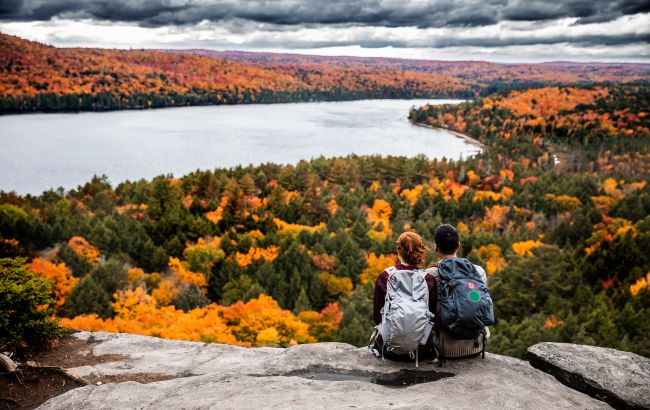 Не гірше за Карпати: топ-7 місць в Україні для відпочинку у листопаді Не гірше за Карпати: топ-7 місць в Україні для відпочинку у листопаді 1