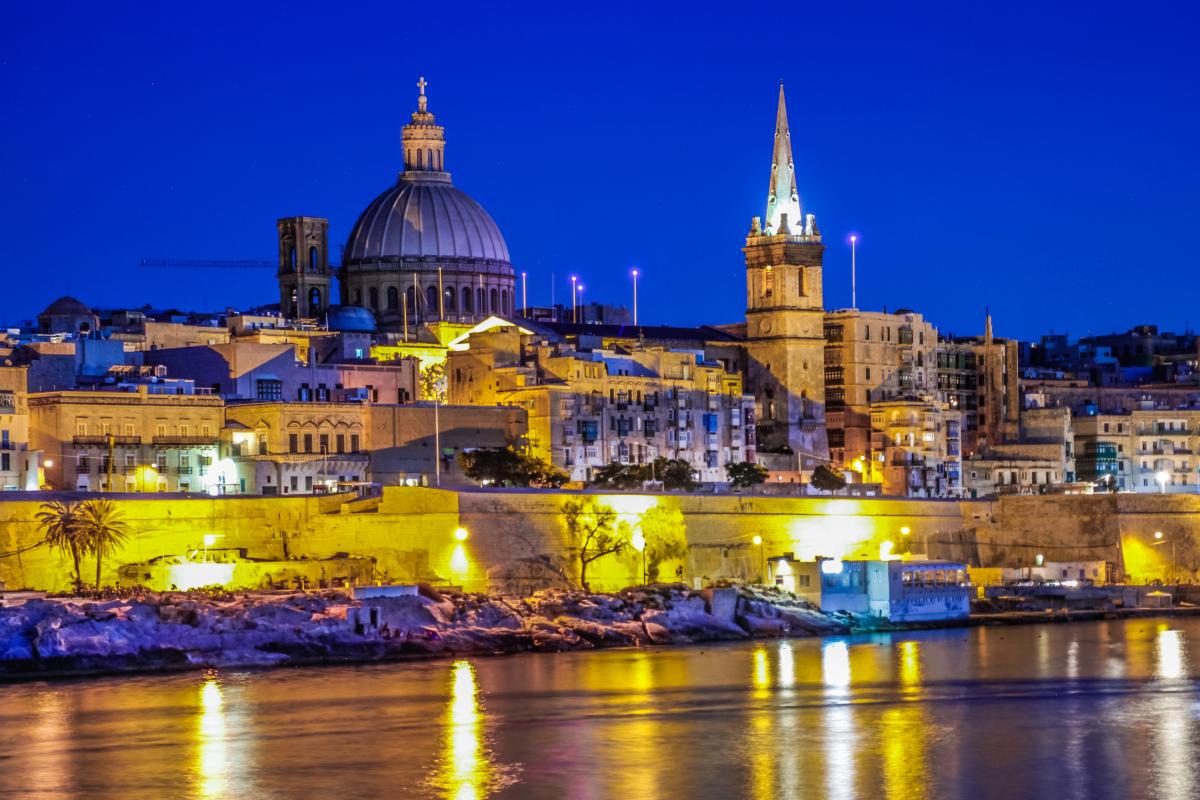 Обійшла Париж і Лісабон: туристи назвали найкрасивішу столицю світу 1 / фото ua.depositphotos.com