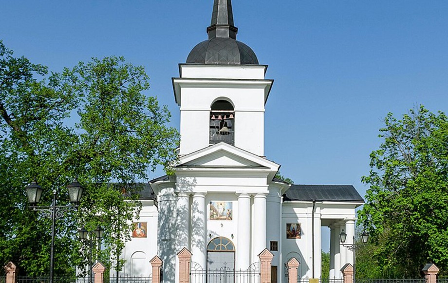 Палац Розумовських у Батурині: чому варто побачити величну резиденцію гетьманів Палац Розумовських у Батурині: чому варто побачити величну резиденцію гетьманів 5