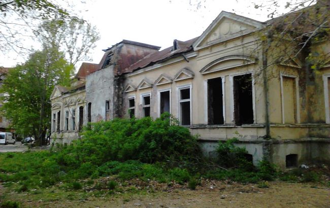 Закарпатський Версаль, що став катівнею та привидом: історія палацу Ковнера Закарпатський Версаль, що став катівнею та привидом: історія палацу Ковнера 1