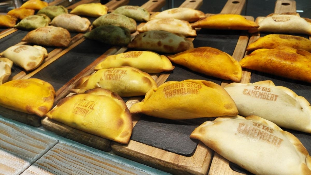 Аліканте: відмінний бюджетний курорт в Іспанії для пізнього сонця 32 Пиріжки емпанада в Іспанії / фото Марина Григоренко